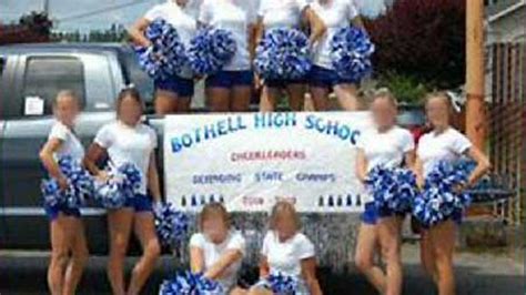 nude highschool cheerleaders